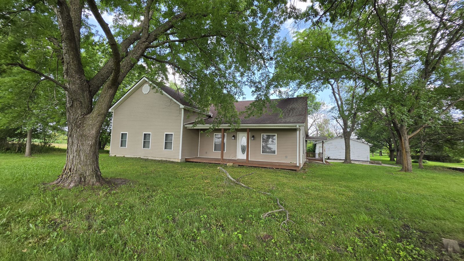 Charming Farmhouse on 3.75 Acres with Modern Comforts and Country Appeal!
