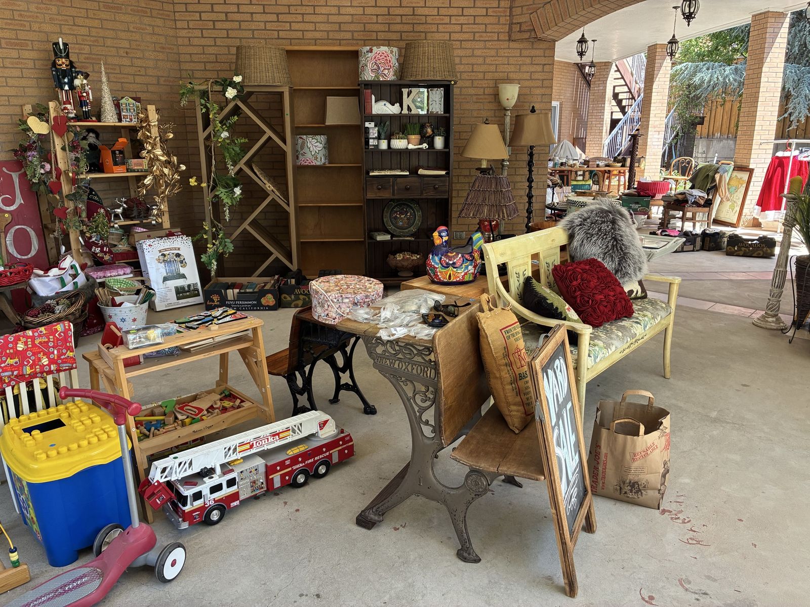 Estate/vintage, household, etc. garage sale