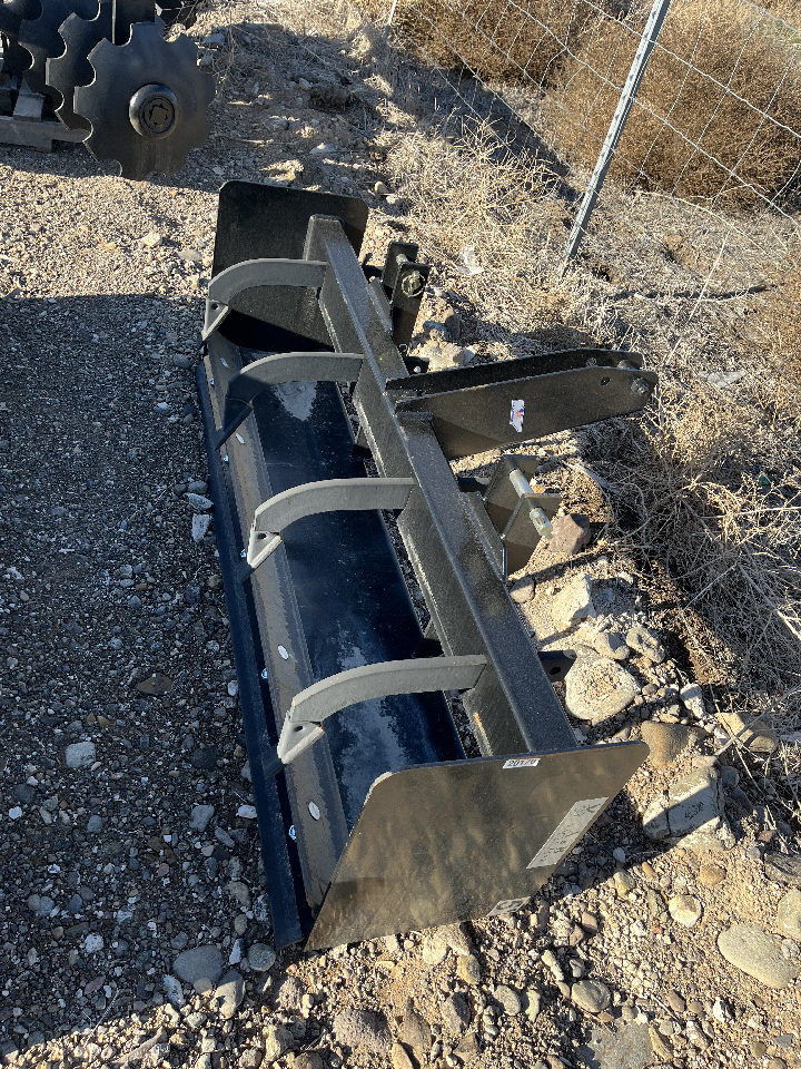 A&B Eagle line 72 Box Scraper