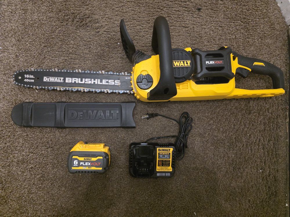 DeWalt FLEXVOLT 60V MAX 16in. Brushless Cordless Chainsaw Kit