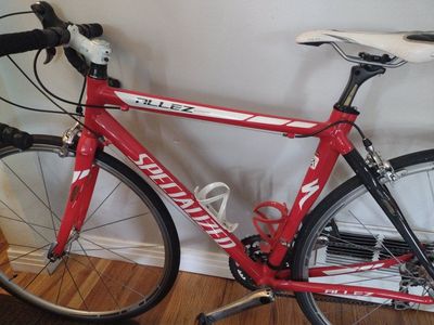 Specialized Allez Expert Road Bike , carbon frame, 20- 21 Ilbs, (M) Red, Shimano Ultegra Triple Drivetrain,