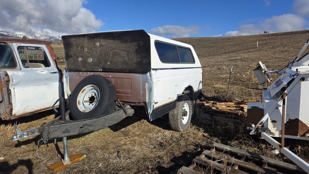 1 ton pickup bed 8' with shell