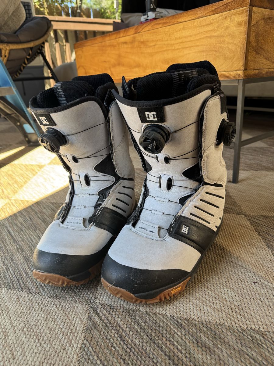 DC Snowboard boots, men’s 9.5