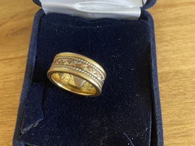 14K Gold Almer Band Ring Ladies Size 4.5 Rose and White Gold Pattern