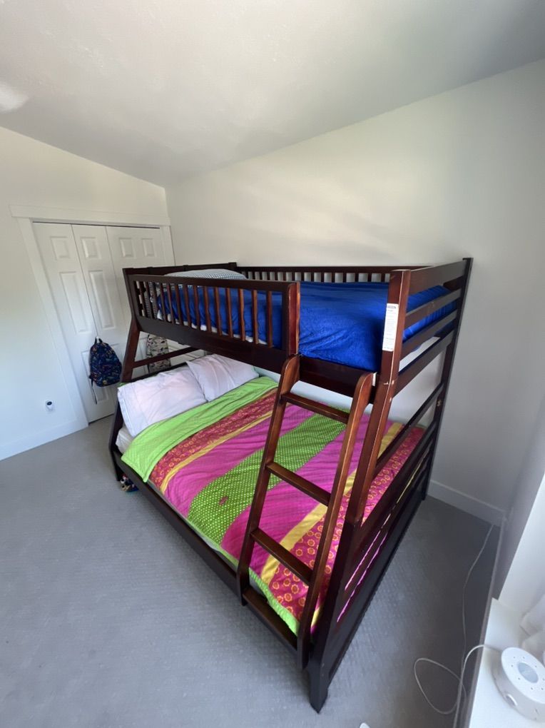 Bunk Bed (Twin Over Full)