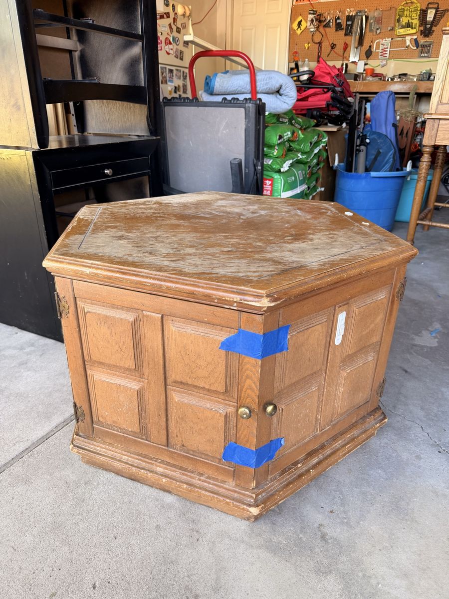 End/coffee table