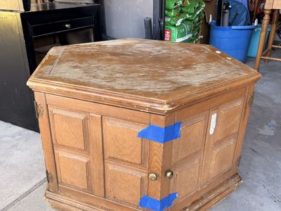 End/coffee table