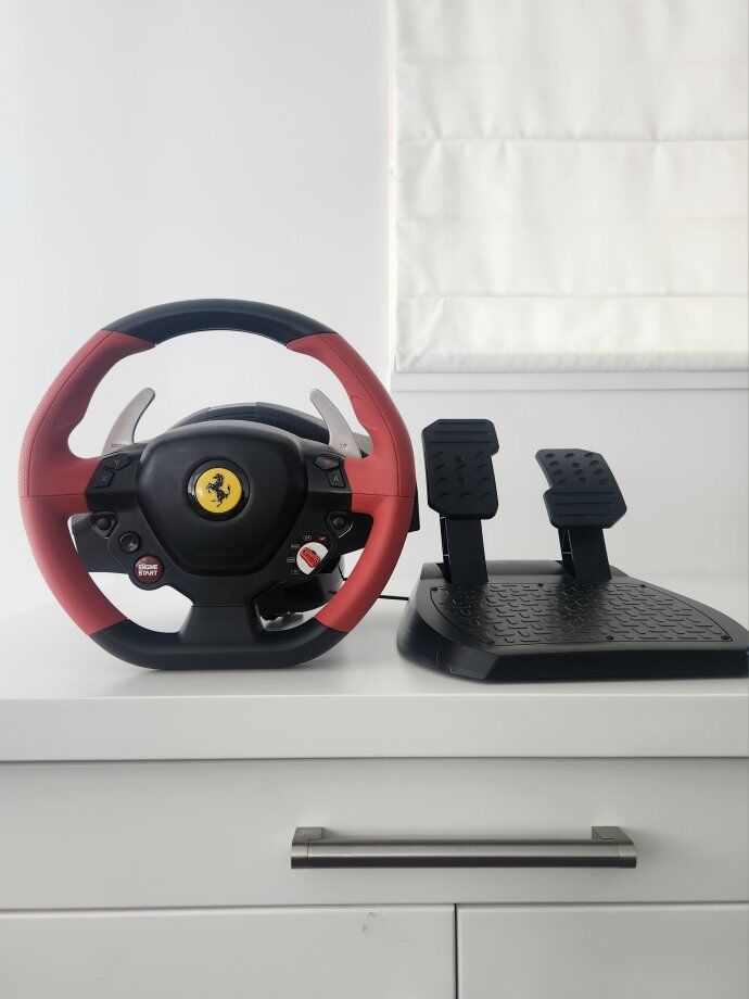 Ferrari 458 Thrustmaster steering wheel w pedals