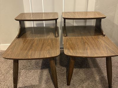 Set of 2 Mid-Century Style Side Tables / Nightstands