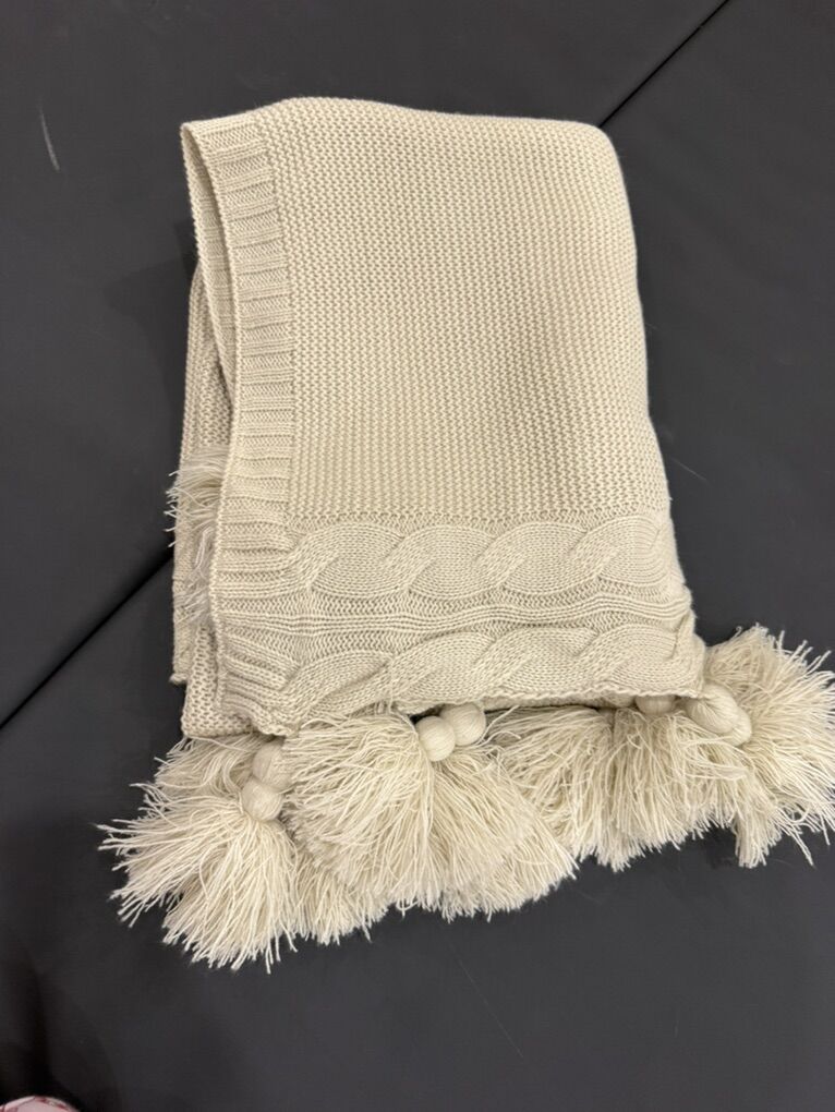 Beddys AVA THROW BLANKET