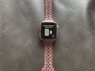 Apple Watch - Series 5 - 40mm - Rose Gold