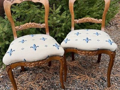 Lovely Pair of Vintage Chairs