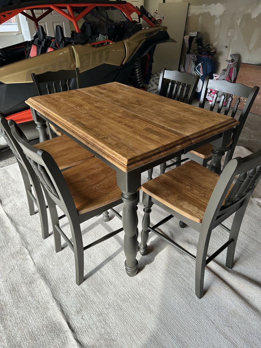 Dining table with 8 chairs