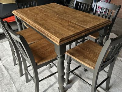 Dining table with 8 chairs