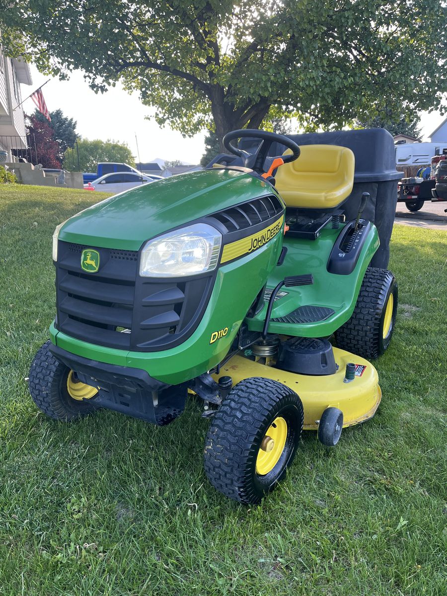 John Deere Riding Tractor