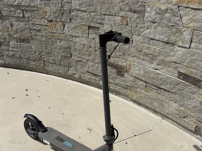 Electric Scooter (LIKE NEW) – Explorer Model – $150 (Originally $400)