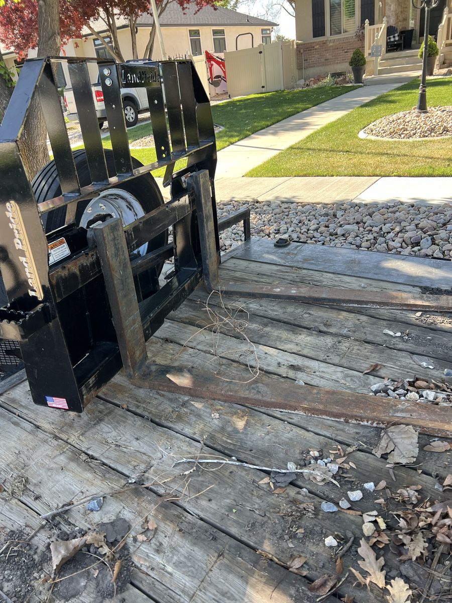 Skid steer style forks