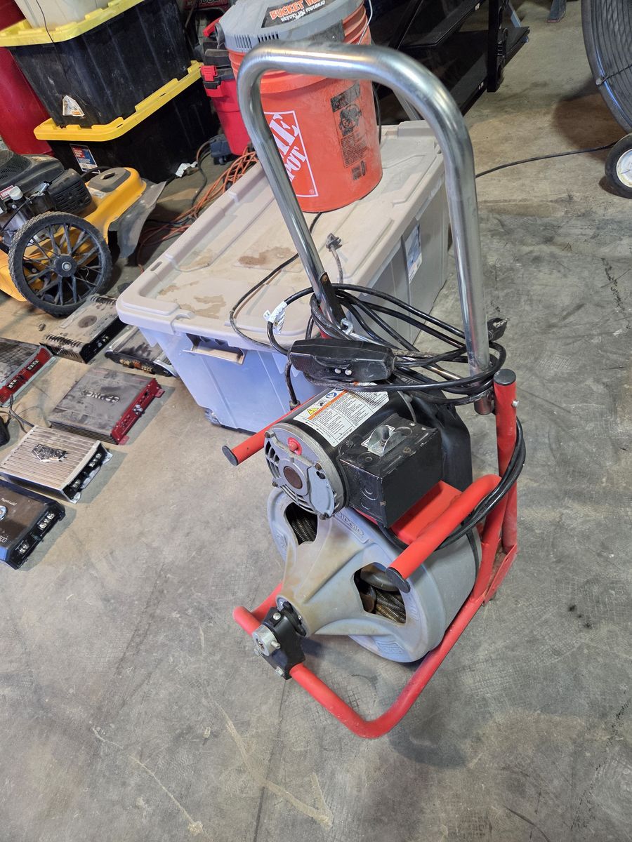 Drain cleaner machine