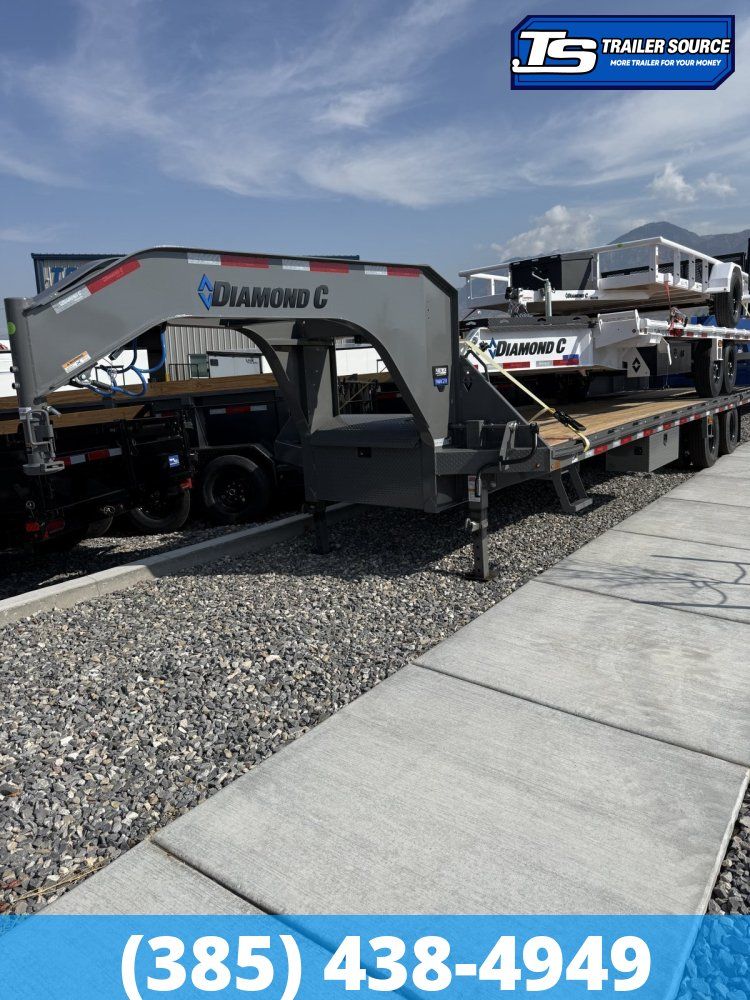 8.5x32 Diamond C FMAX-HDT 210 Gooseneck Hydraulic Dovetail Equipment Trailer -  25K GVWR -
