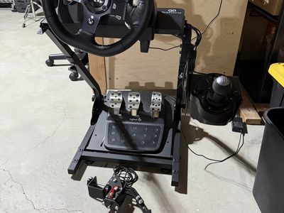 Logitech G920 Racing Wheel, Pedals, Shifter & Stand Setup