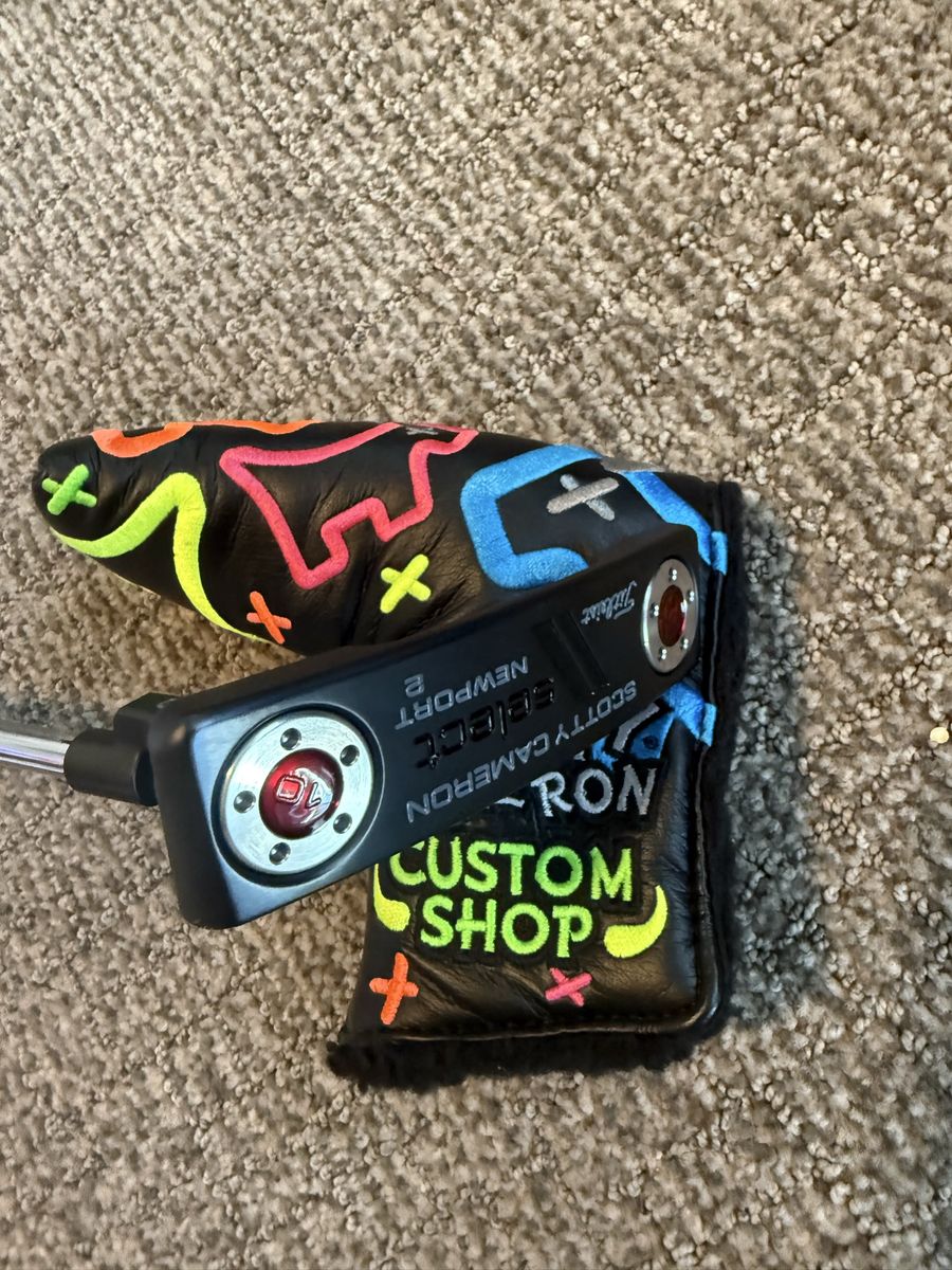 Scotty Cameron Select Newport 2. Custom Shop.