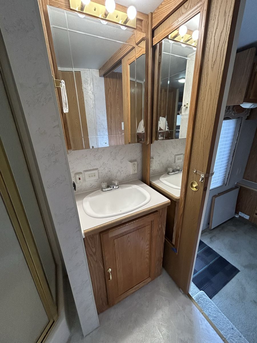 Main image 8