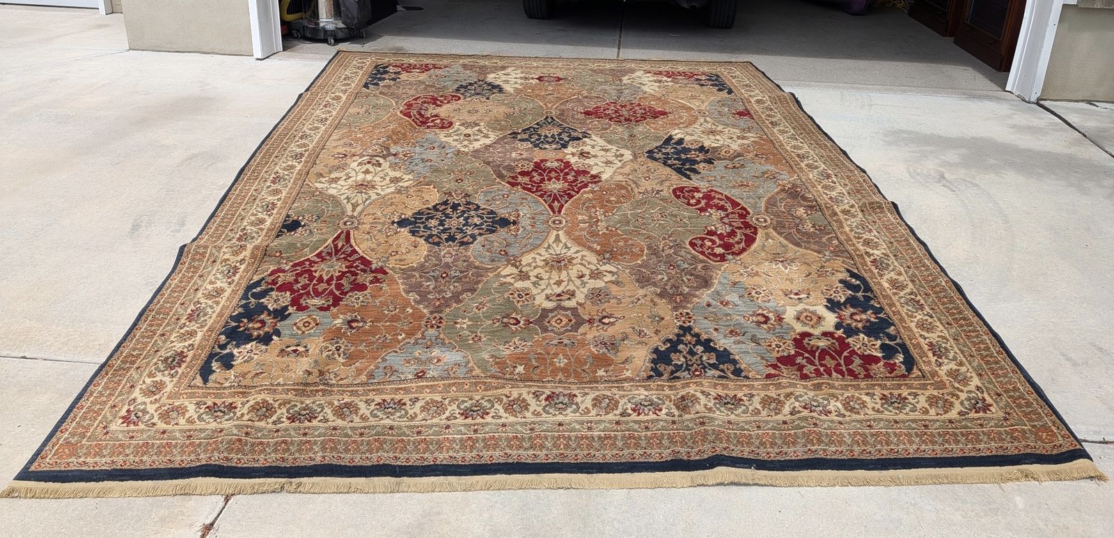 Large 9’5” x 12’10” Traditional Area Rug - $200