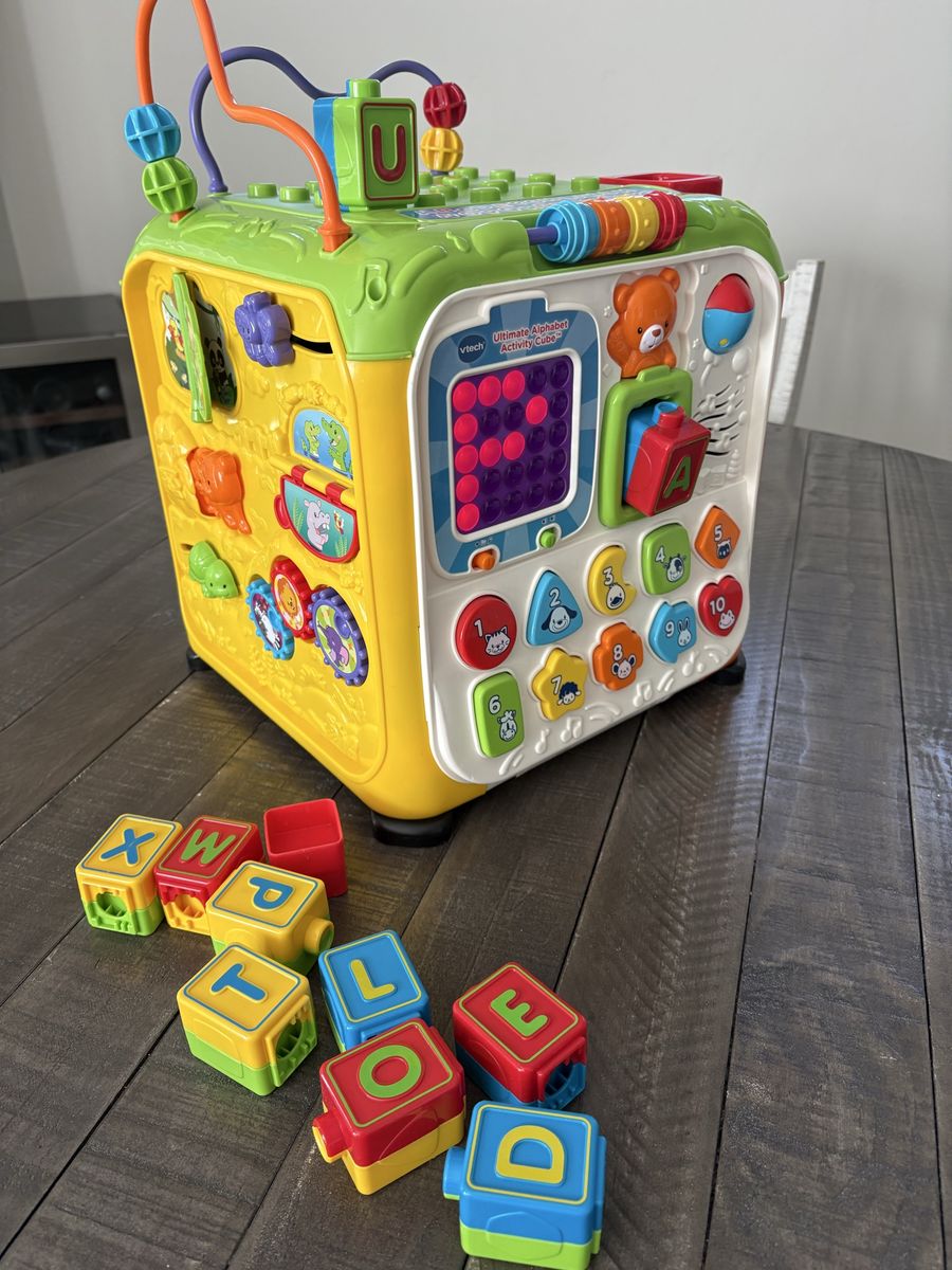 VTech Ultimate Alphabet Activity Cube Interactive Learning Toy for Toddlers