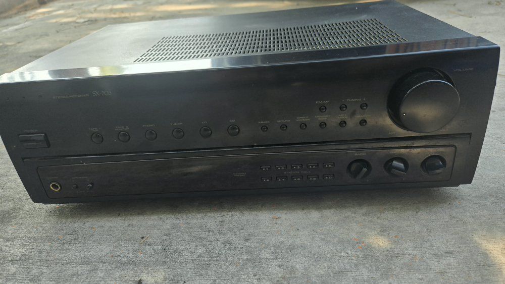 Pioneer SX-203 Stereo Receiver Audio Component 120V 150W