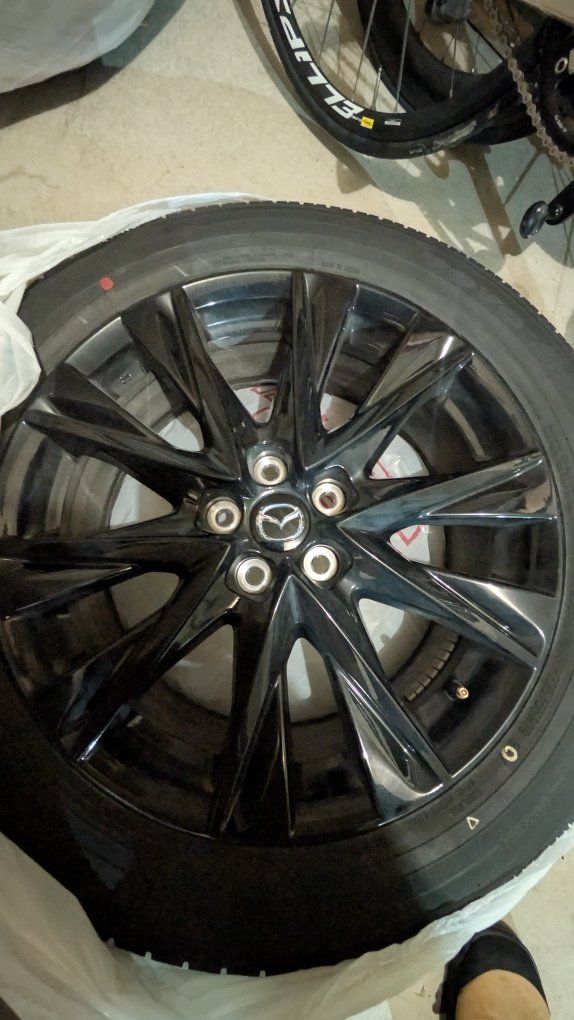 2025 Mazda CX-5 Carbon edition OEM 19" WHEELS WITH  TIRES.