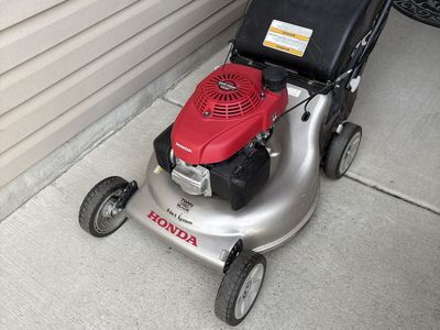Honda HRR216 Lawn Mower