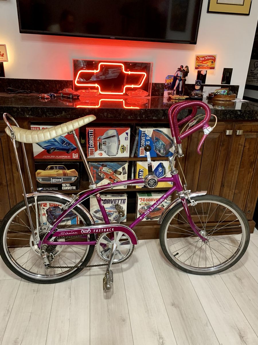 1967 Schwinn Ram’s Horn Fastback Sting-Ray 5-speed.