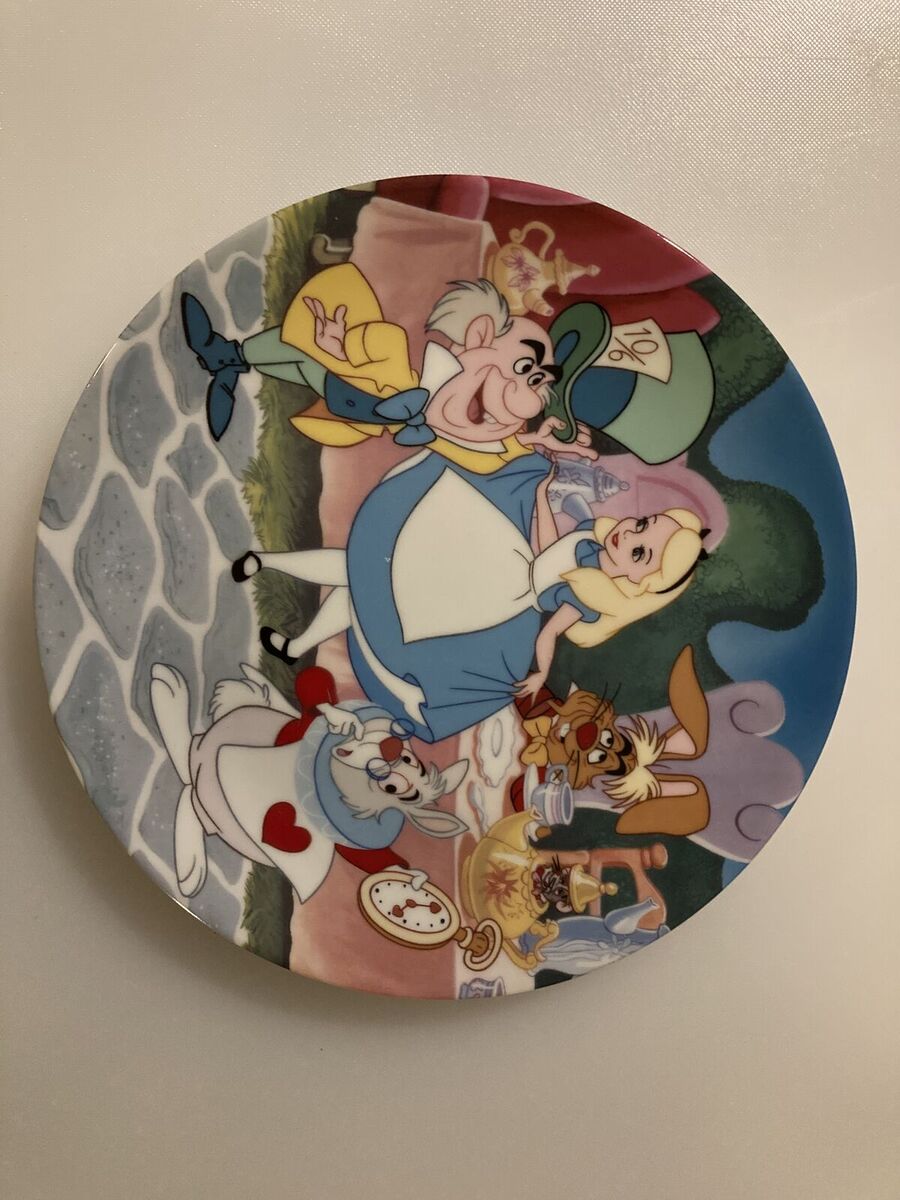 Vintage "Alice in Wonderland" Disney Heirloom Porcelain Collectors Plate - 1992