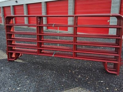 Corral panels, gate & feeder auction