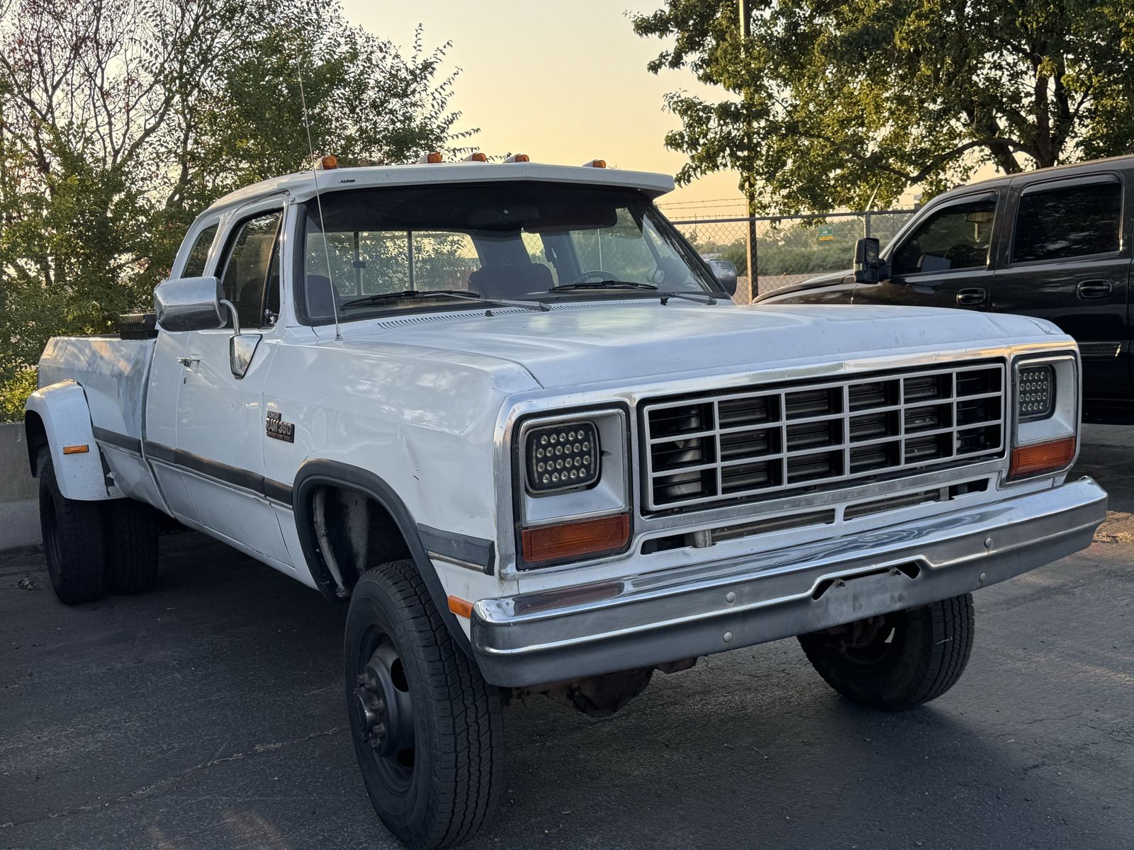 1992 Dodge RAM 350 LE