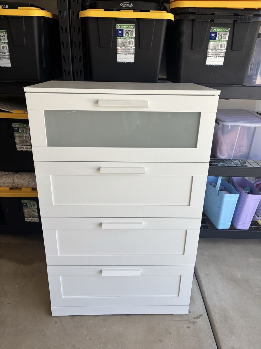 4-Drawer Dresser