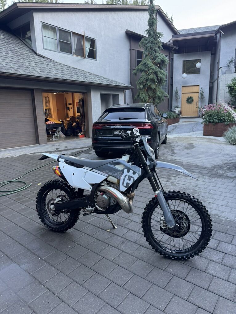 2024 Husqvarna TE 300 PRO