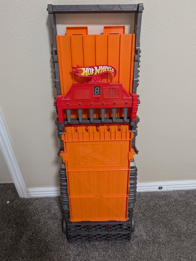 Hot Wheels Racing Ramp Toy