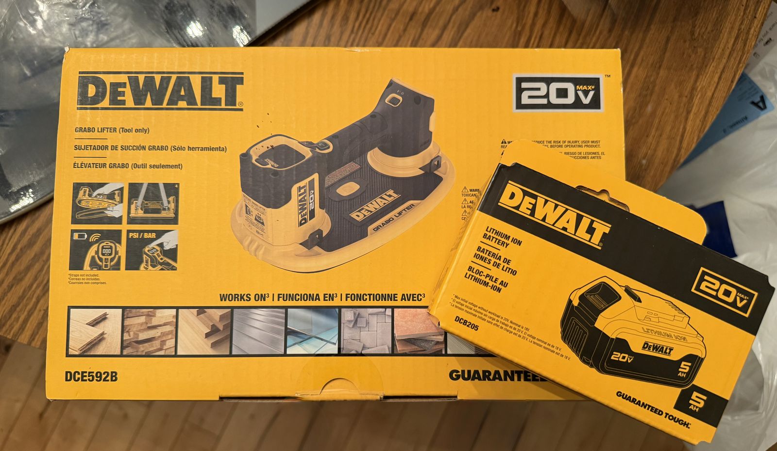 DeWALT Grabo Vacuum Lifter w/ 20v Battery