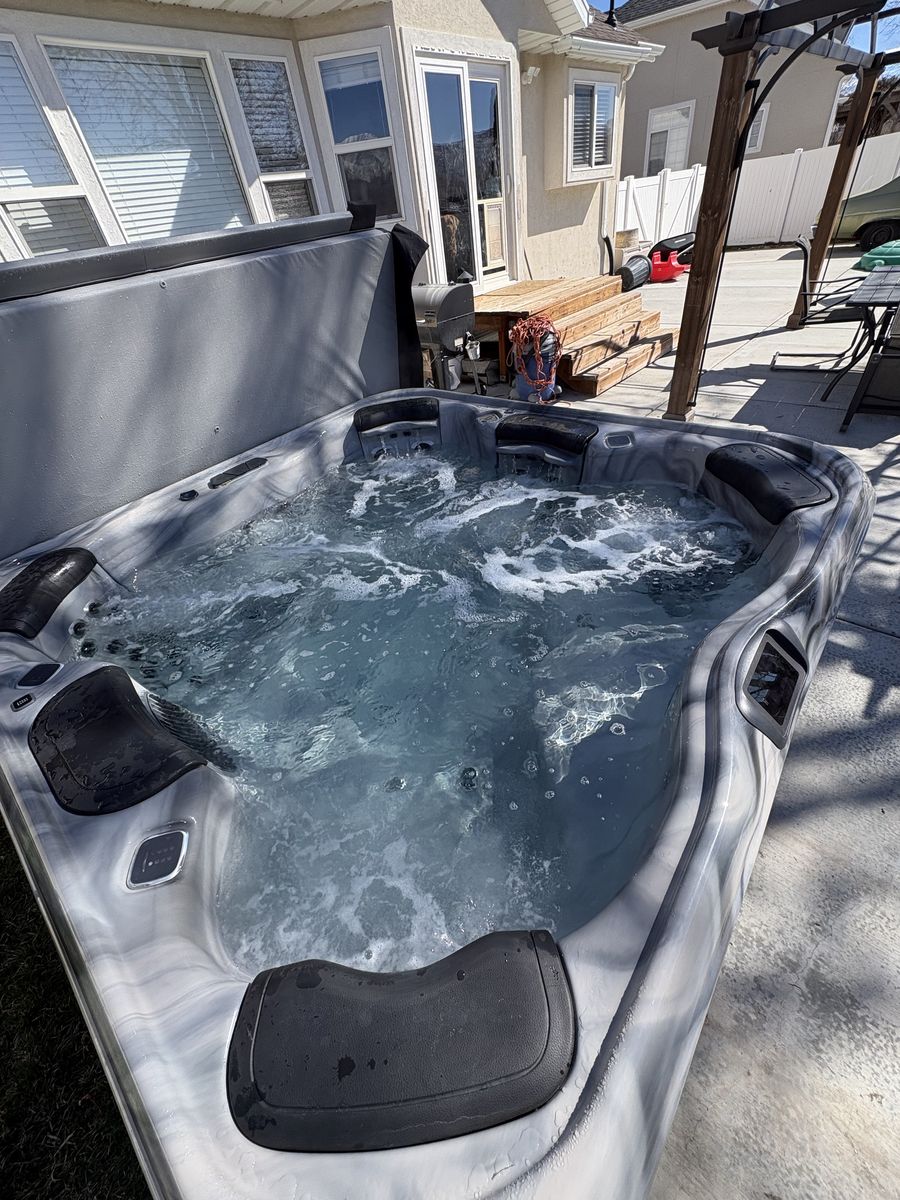 Bullfrog Spa Hot Tub