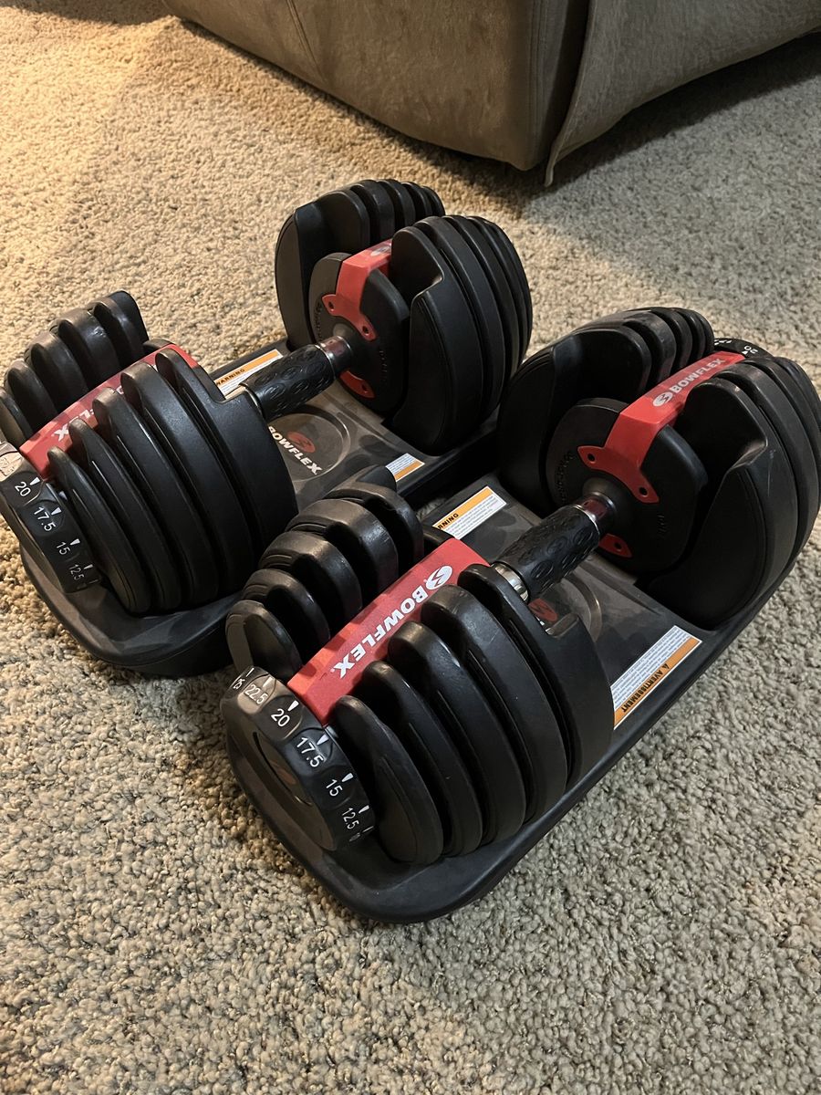 Bowflex SelectTech 552 Adjustable Dumbbells (Pair) - 5 to 52.5 lbs Each, Space-Saving Design