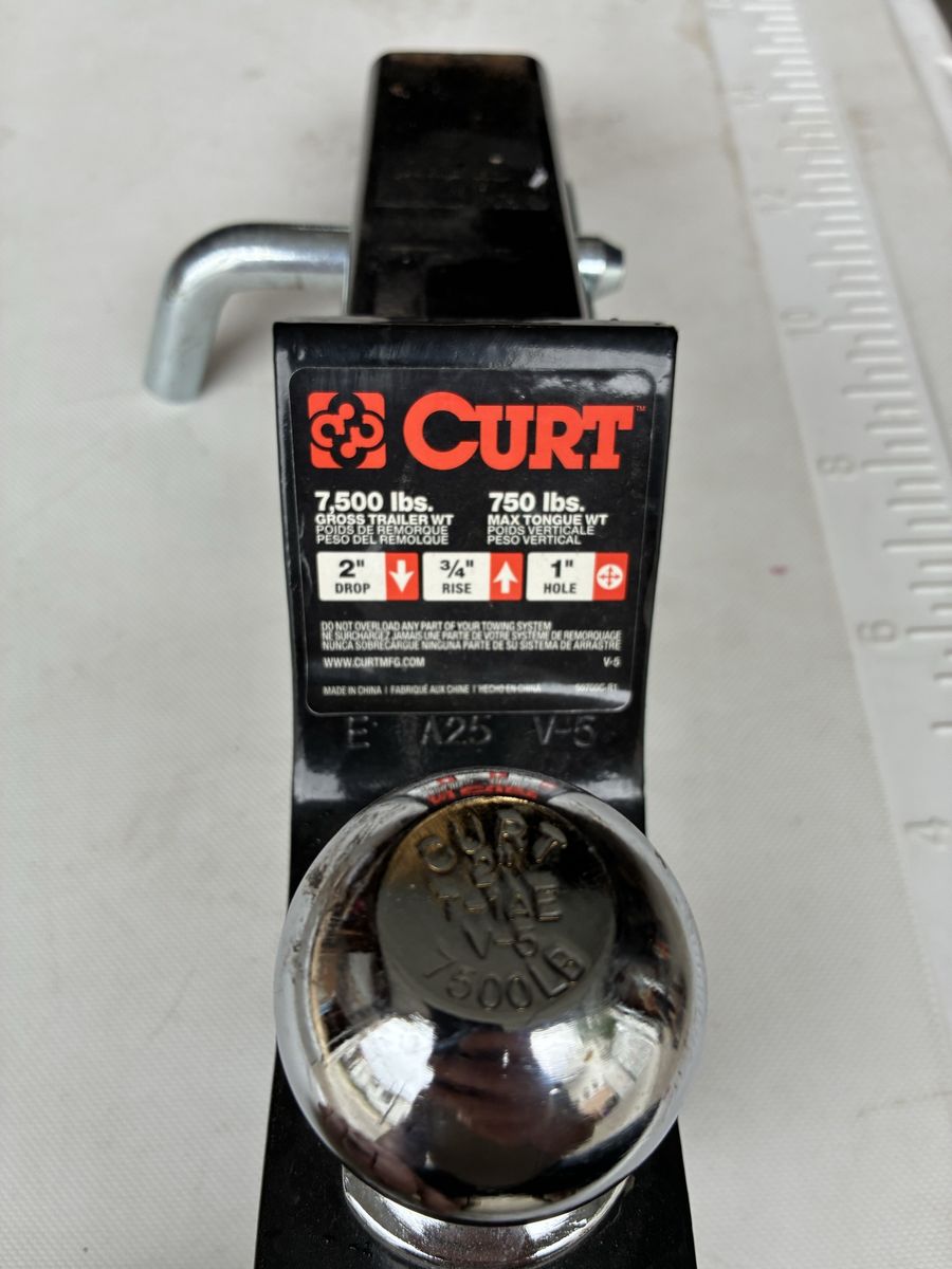 CURT Trailer Hitch Ball Mount - 7,500 lbs GTW, 750 lbs TW - 2" Drop, 3/4" Rise, 1" Hole