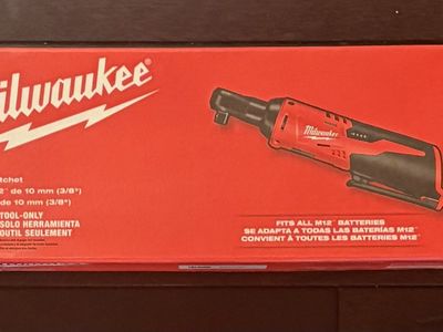 NEW Milwaukee M12 12V Lithium-Ion Cordless 3/8 in. Ratchet (Tool-Only)