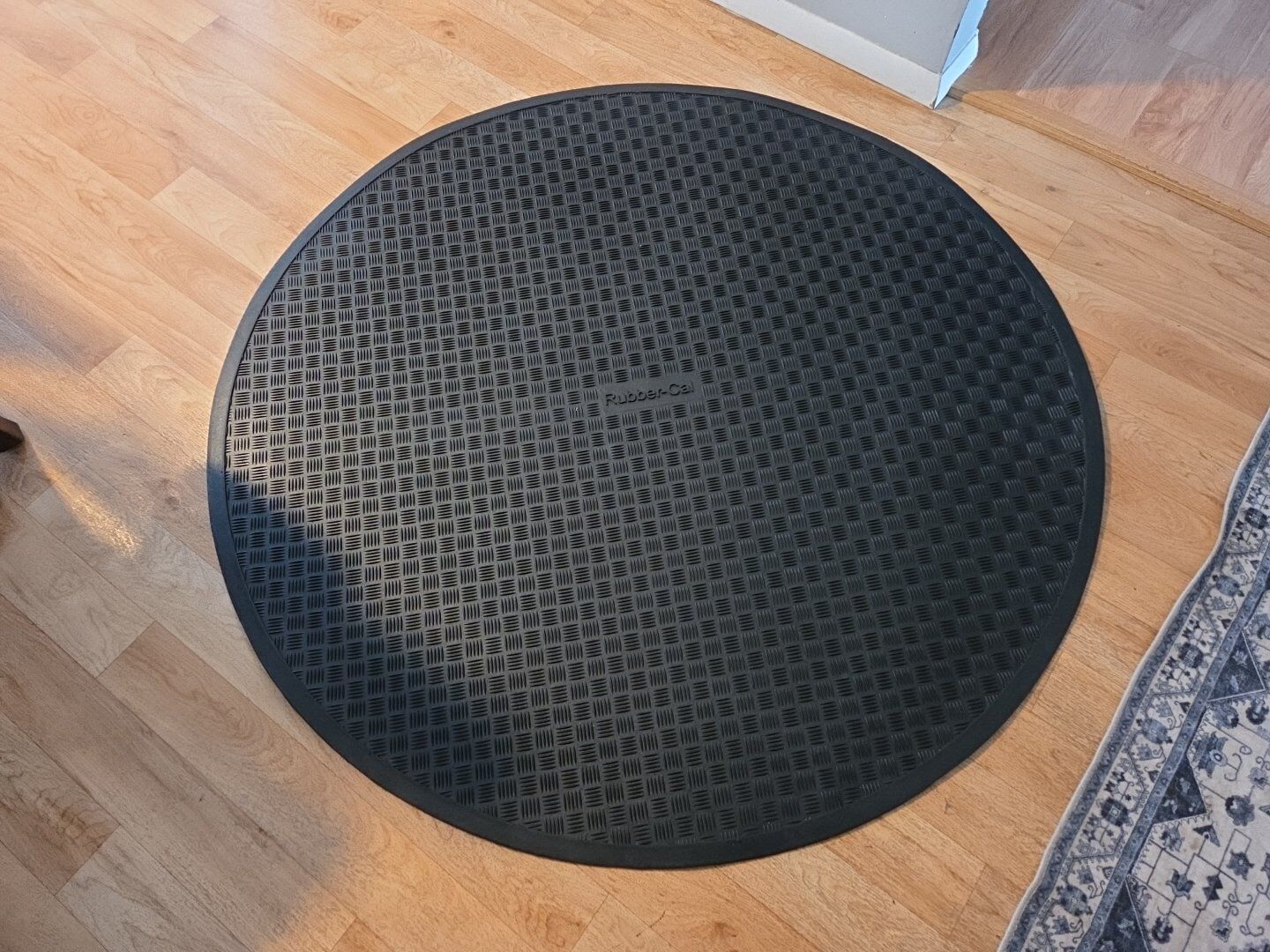 rubber-cal circular rubber floor mat 54" diameter5