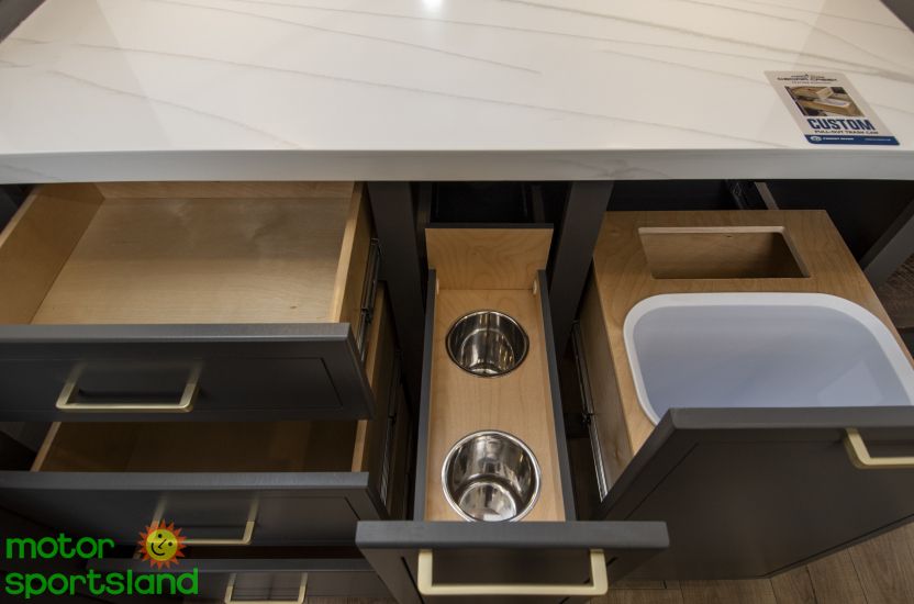 Main image 25