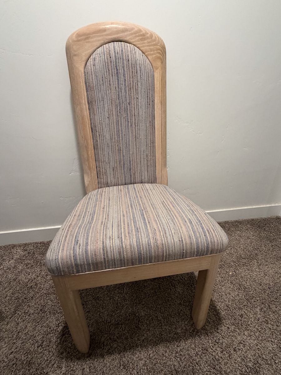 6 Dining Room Chairs