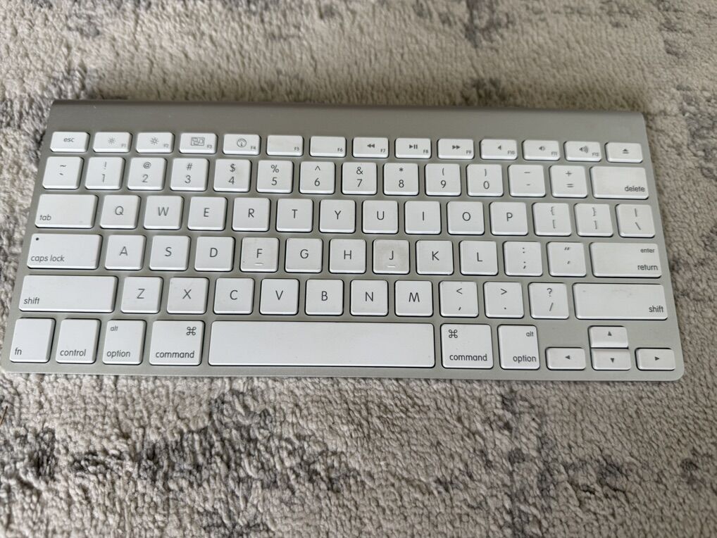 Apple Wireless Keyboard