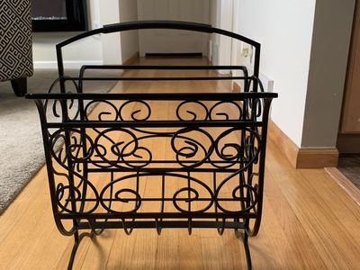 Sturdy Iron Magazine Holder With Handle