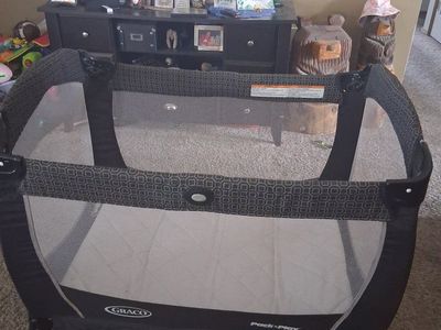 Graco Pack 'n Play Portable Playard, Black & Grey, Used