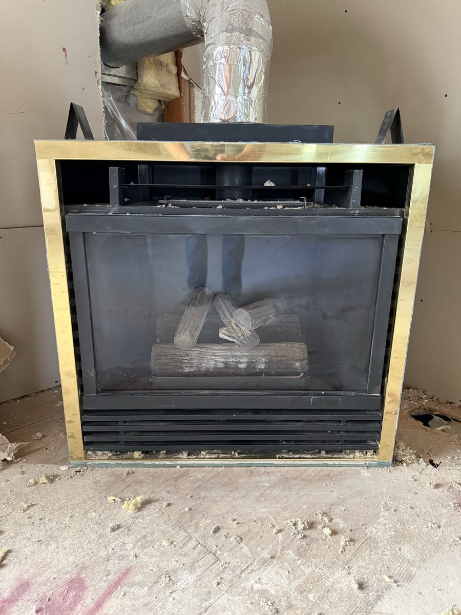 Natural gas interior fireplace